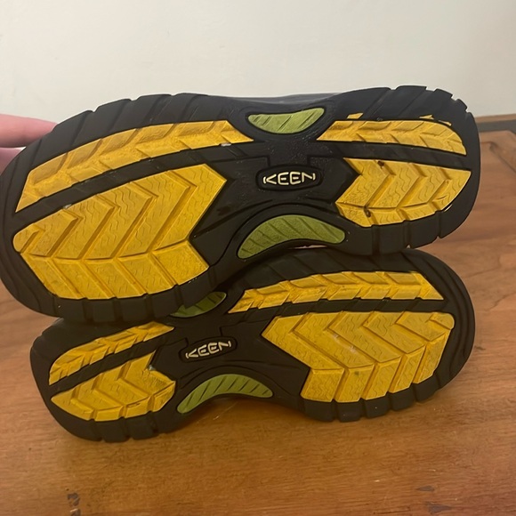 KEEN Waterproof Sandals Size 8 - Picture 8 of 11